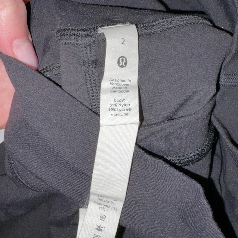 Women’s Lululemon black leggings 🖤